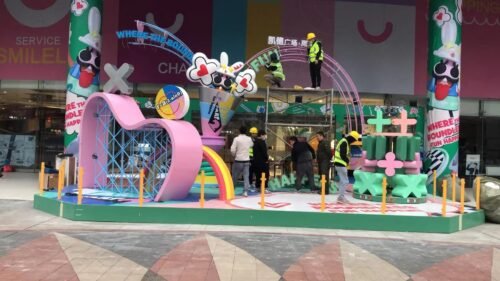 Custom decoration sculptures for CapitaLand Mall openings. Durable and creative designs crafted from high-quality materials, perfect for events and branding.