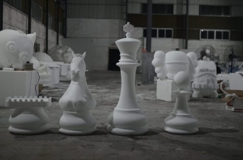 Giant Chess Display Sculptures Custom Fiberglass Chess Pieces Mall Decoration Props