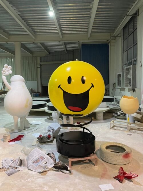 Happy Emoji Sculpture Funny Fiberglass Statue Collaborative Emoji Display