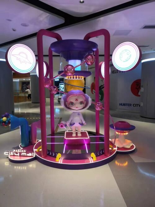 "Custom Shopping Mall Art Installation" "Fiberglass Sculpture with Trendy IP" "Shopping Mall Decorative Display with Fiberglass Art"